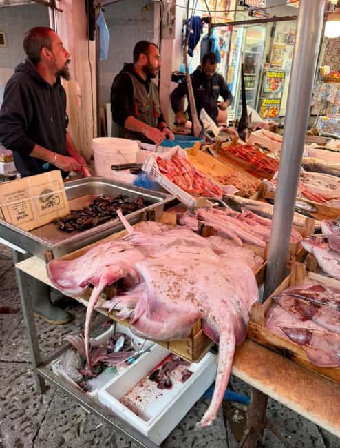 Palermo: Sunday Markets Walk with sweet break - Corso Alberto Amedeo and a different kind of antique market