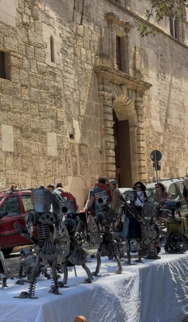 Palermo: Sunday Markets Walk with sweet break - Piazza Marina and the pleasure of looking through old things