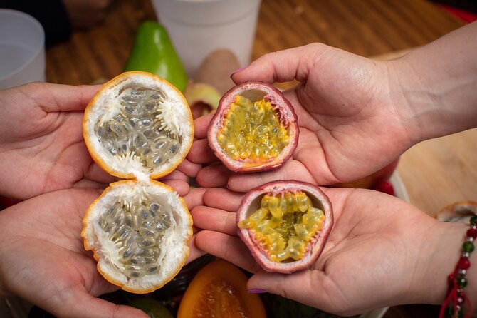 PALOQUEMAO MARKET FOOD TOUR. EXOTIC FRUIT. LOCAL SNACKS. /Min 2 pax - Why Paloquemao is worth your morning