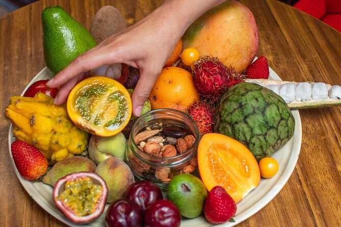 PALOQUEMAO MARKET FOOD TOUR. EXOTIC FRUIT. LOCAL SNACKS. /Min 2 pax - Breakfast that can replace lunch