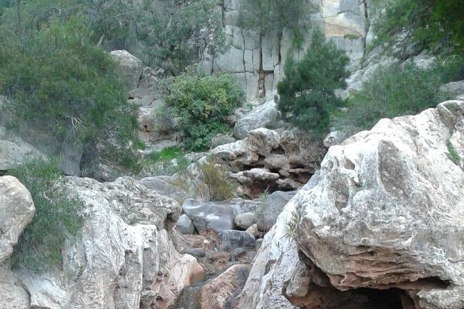 Paradise Valley excursion + local Breakfast + berber Market - Walking into Paradise Valley