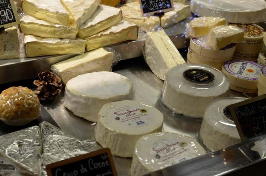 Paris: Evening Cooking Class with Optional Market Visit - Eating the meal one course at a time