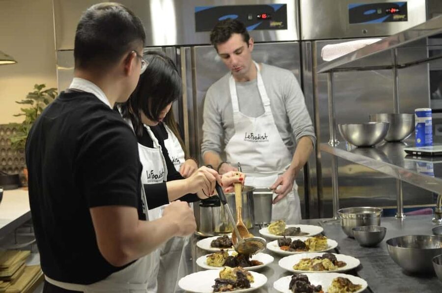 Paris: Evening Cooking Class with Optional Market Visit - The optional six-hour route through the Latin Quarter