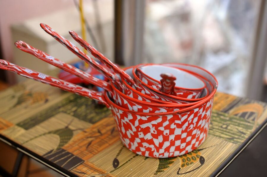 Paris: Flea Market Insider's Tour in Extra-Small Group - Why Saint-Ouen is hard to tackle alone