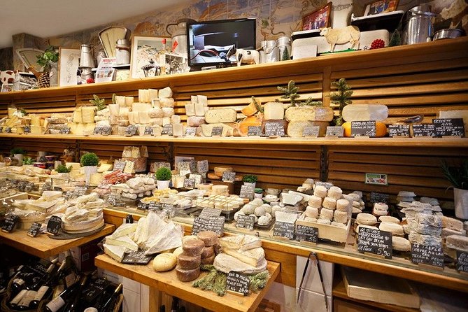 Paris Marché d’Aligre Walking Tour with Chocolate and Cheese Tasting - Small-group size and the pace of the walk
