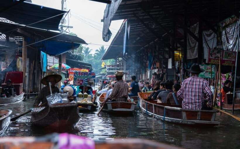 Pattaya: Buddha, Floating Market, Gems Museum Tour & Lunch - What this five-hour Pattaya tour is really trying to do