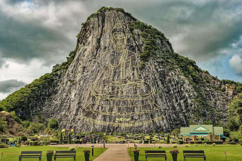 Pattaya: Buddha, Floating Market, Gems Museum Tour & Lunch - Wat Phra Yai and Pattaya’s Big Buddha