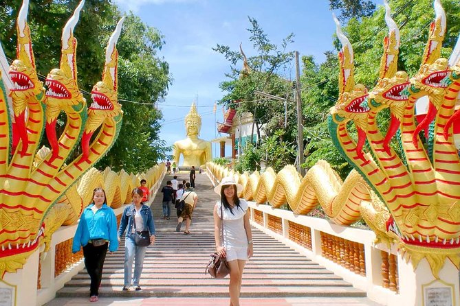 Pattaya Viewpoint, Big Buddha & Floating Market with Lunch - Gems Gallery and the toy train presentation