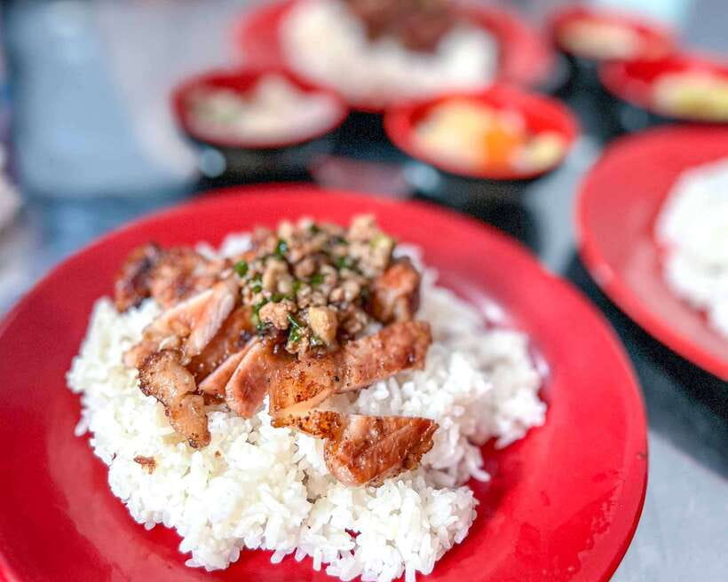 Phnom Penh: Morning Market & Guided Breakfast Tour by Tuktuk - What the tuk-tuk adds to the morning