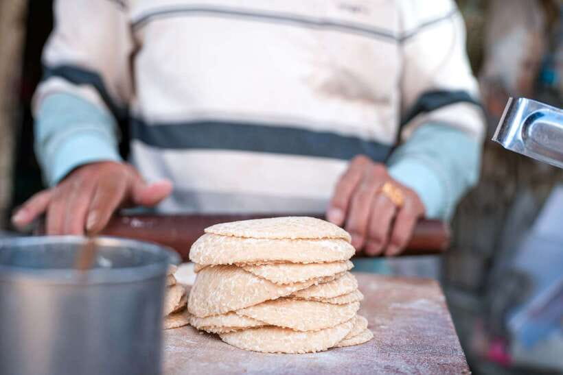 Phnom Penh: Morning Market & Guided Breakfast Tour by Tuktuk - The guides make the difference