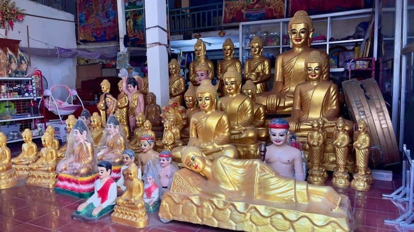 Phnom Phnom: Local Market & Culture Walking of City Tour - Night Market time gives the evening a soft landing