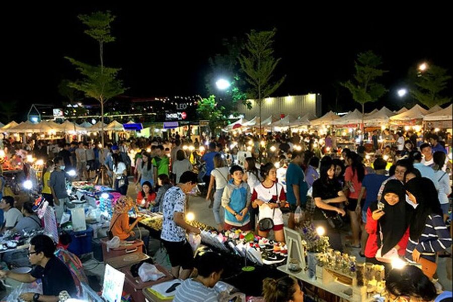 Phuket: Amazing Sunset View & Local Market Tour - Practical tips for making the evening work