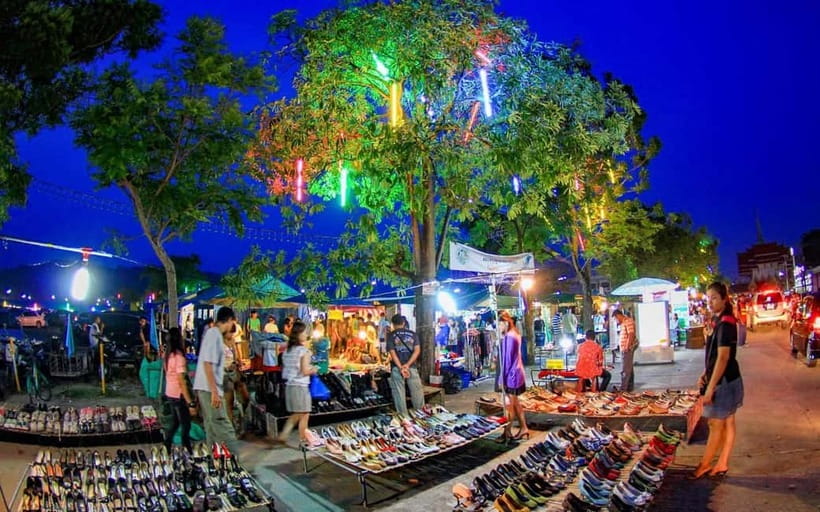 Phuket City Tour & Scenic Viewpoints / Night Market - Wat Chalong and the island’s religious life