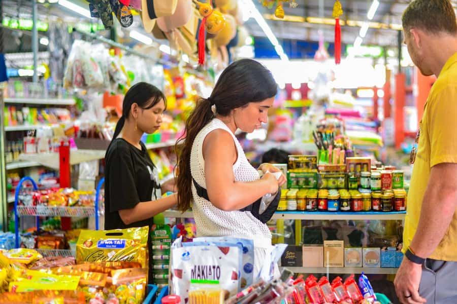 Phuket: Half Day Thai Cooking Experience with Market Tour - What the market adds to the cooking lesson