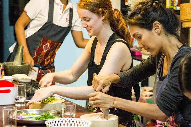 Pink Chili - Thai Cooking Class and Market Tour in Bangkok - What makes this class authentic
