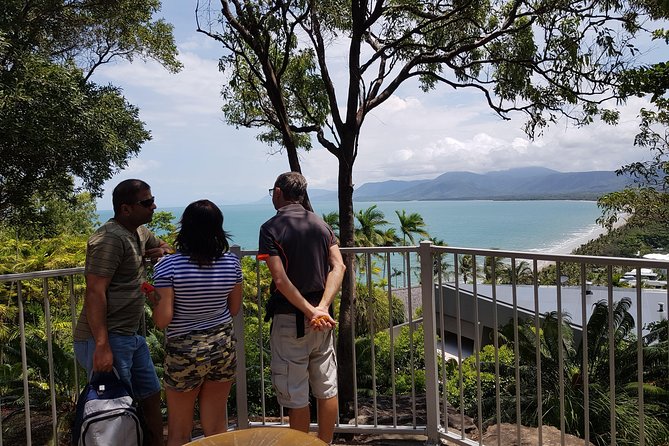 Port Douglas Sunday Markets Day Tour - Guide quality can shape the whole day