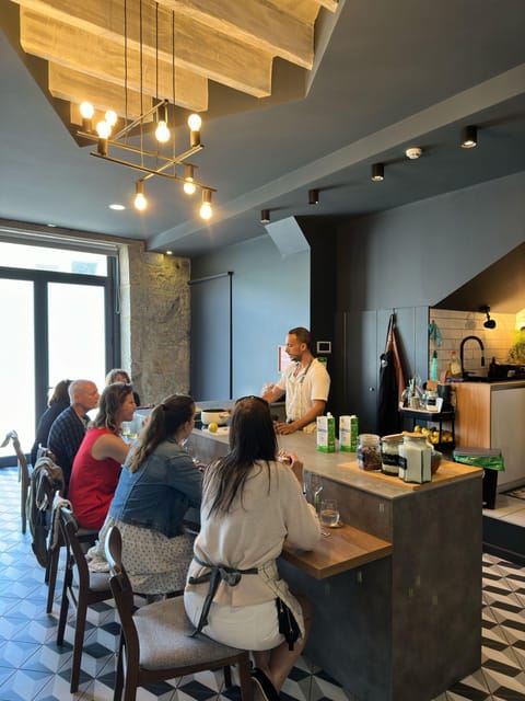 Porto: Local Market Tour & Cooking Class/Showcooking - What the showcooking really involves