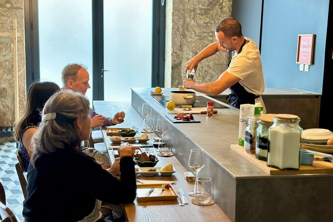 Porto Local Market Visit & Cooking Class / Showcooking - How hands-on is the cooking class?