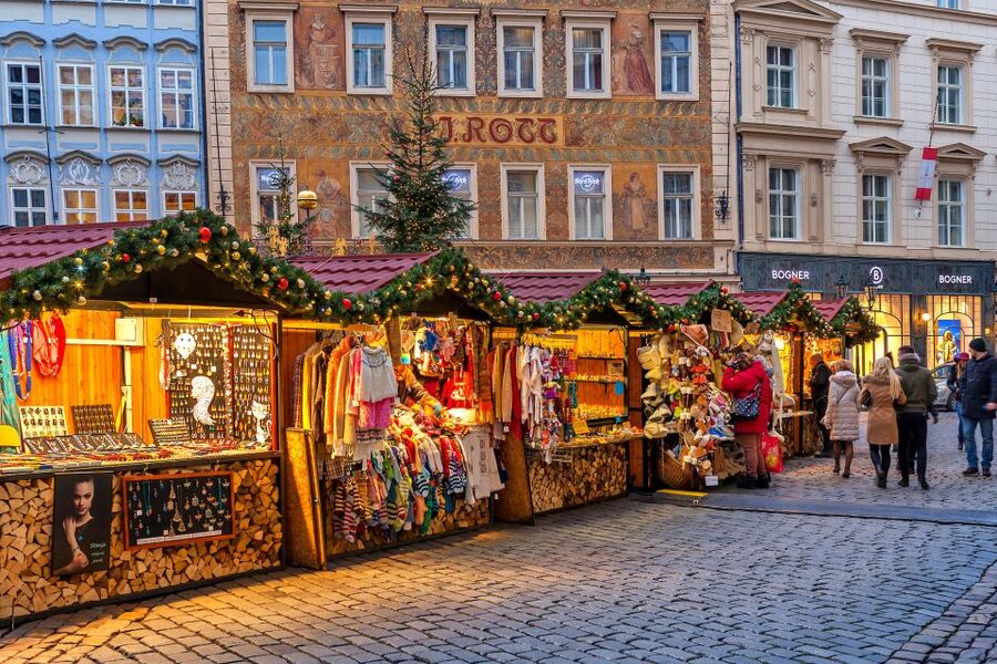 Prague: 2-3h Magical Christmas Markets Tour with Inclusions - The December 24 change matters