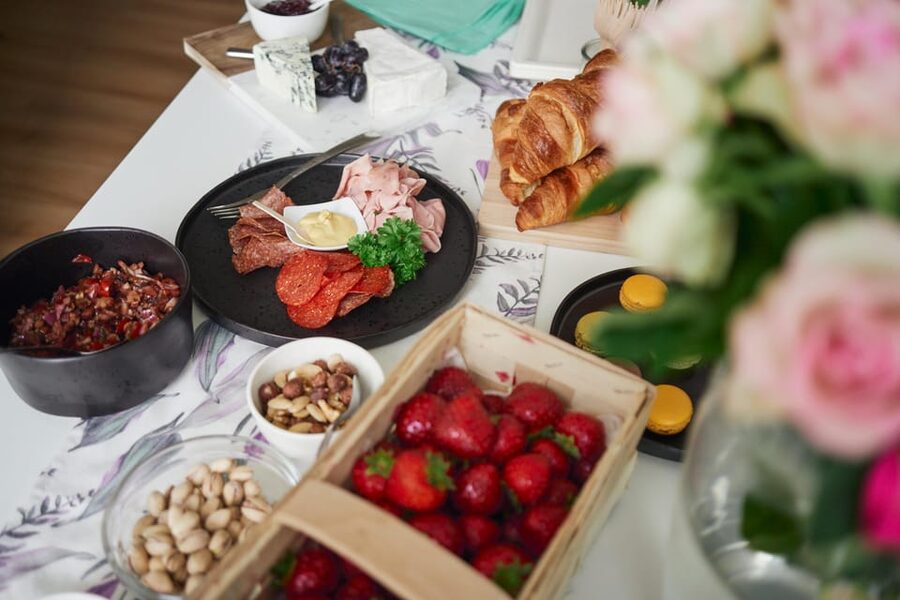Prague: Farmers Market and Brunch Class with Celebrity Chef - Prosecco, coffee, and the pace of the morning