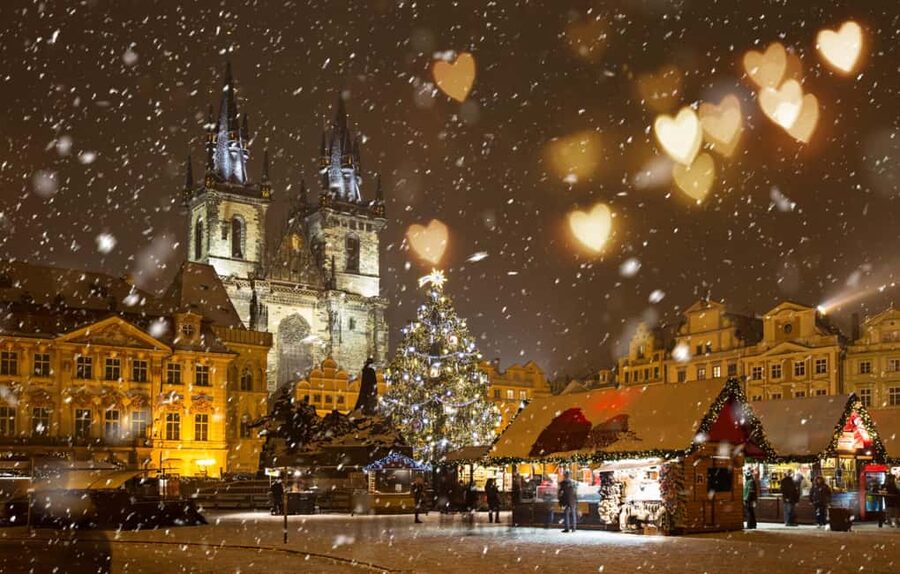 Prague: Private Christmas Markets and Landmarks Tour - Key points at a glance