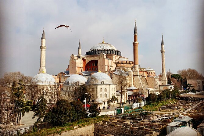 Private 5-6h: Topkapi + Hagia Sophia + Blue Mosque + Grand Bazaar - Two hours inside Topkapi Palace