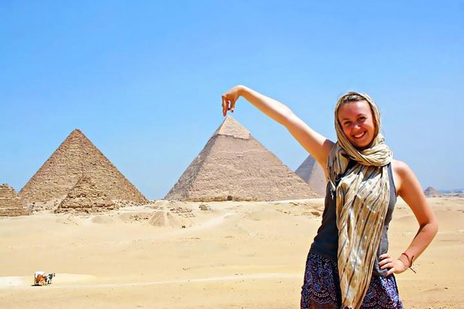Private 8 Hours Giza Pyramids, Egyptian Museum, and Bazaar from Cairo Airport - What the private price really covers