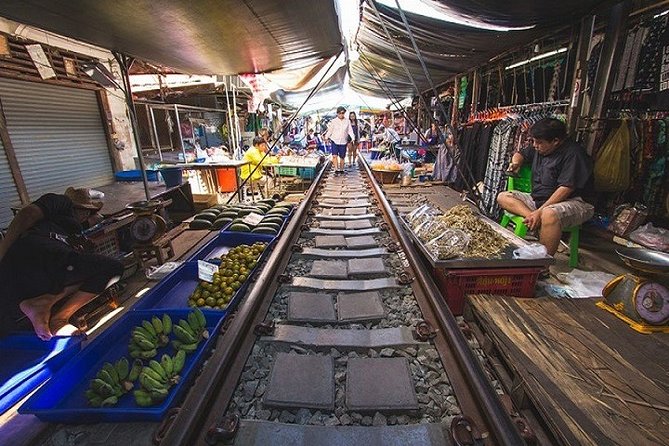 Private Amphawa & Maeklong Railway Market Day Tour with Fireflies - Who will get the most from this tour?