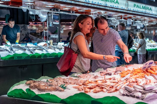 Private Barcelona's Favourite Markets Tour: 10 Tastings - Private guiding changes the pace