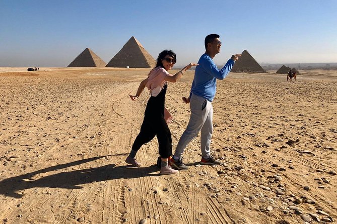 Private Cairo Best tour Pyramids ,Museum, Old Cairo and bazaar - One long day that makes Cairo easier
