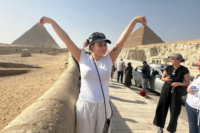 Private Cairo Highlights Tour (Pyramids, Grand Museum and Bazaar) - Three hours among the Giza Pyramids