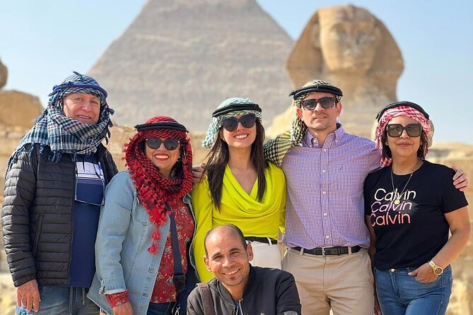 Private Cairo Tour to Giza Pyramids, Egyptian Museum and Bazaar - Giza’s pyramids and the Sphinx in one long morning
