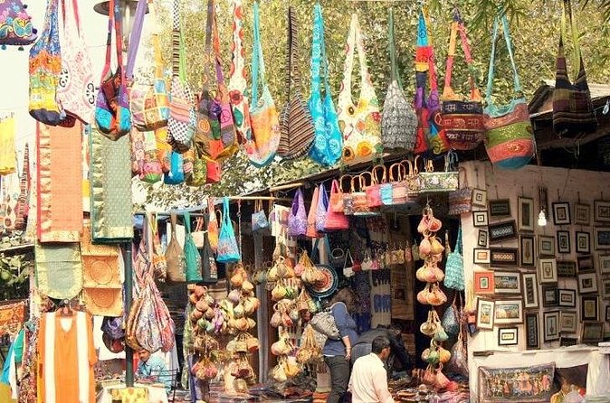 Private Custom Shopping Tour: Delhi's Bustling Markets - Why a private Delhi shopping day makes sense
