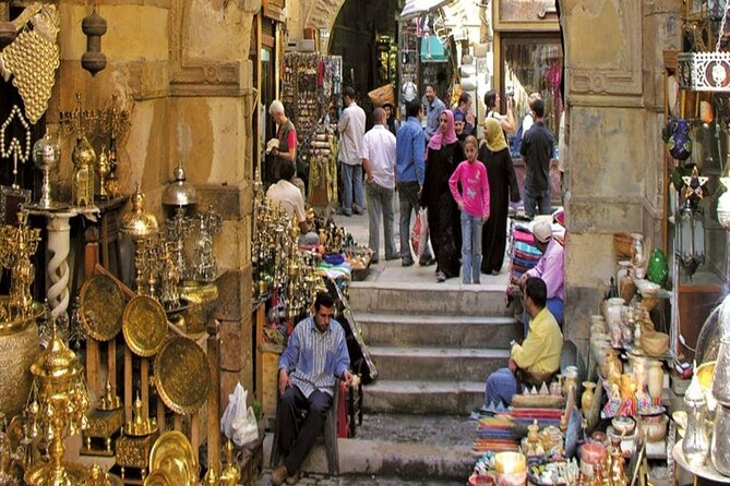 Private Day Tour of Giza Pyramids, Egyptian Museum, and Bazaar" - What the $16 price really means