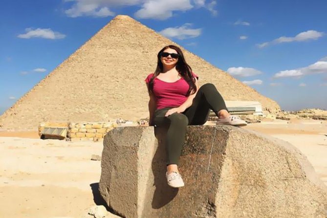Private Day Tour to Giza pyramids Egyptian Museum Alabaster Mosque and Khan Market from Cairo - Meeting the Sphinx face to face