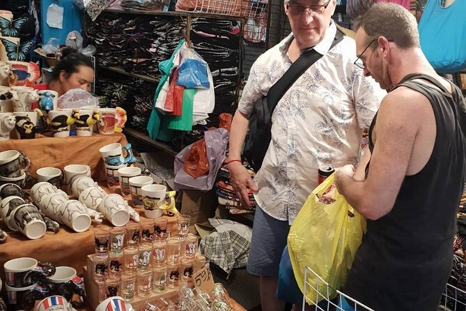 Private Exclusive Guided Chatuchak Weekend Market Shopping Tour - What the guide adds, and where the risk lies