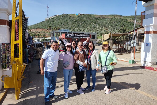 Private excursion to Bufadora and flea market - Walking through the flea market