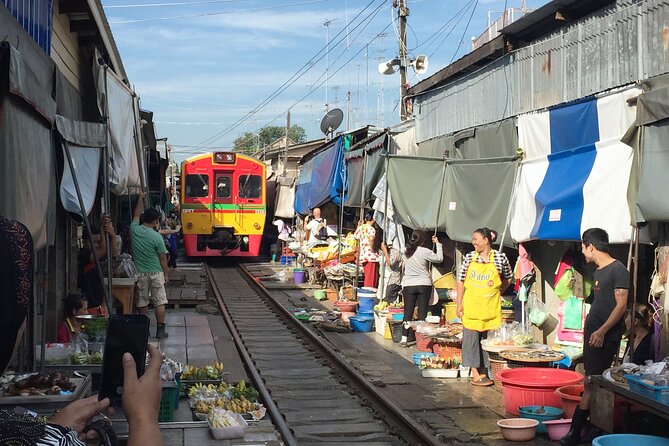 Private Excursion to Floating Market and Ayutthaya World Heritage - The long transfer to Ayutthaya