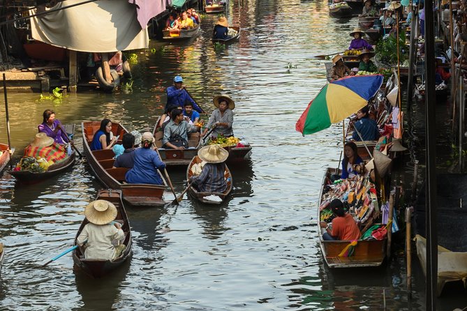 Private Excursion to Maeklong Railway and Floating Markets - Food gives the market stops more meaning