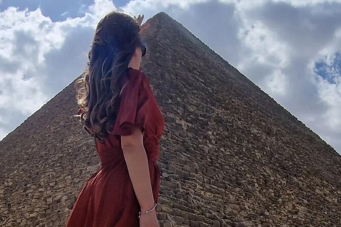 Private Full day Tour to Pyramids, Egyptian Museum and Bazaar - Giza Plateau: start with Egypt’s great icons