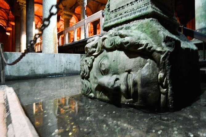 Private Guided Tour Hagia Sophia, Cistern, Topkapi and Bazaar - Why this route works so well in Istanbul