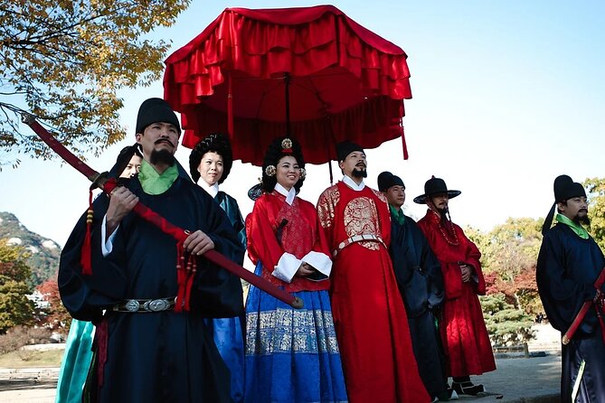 Private Seoul City Tour Palace, village, temple, market - Key points at a glance
