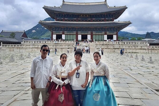 Private Seoul City Tour Palace, village, temple, market - Gwangjang Market and the final taste of Seoul