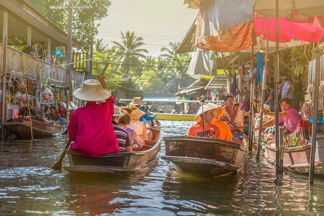 Private Tour: Amphawa Floating Market & Maeklong Railway Market - Why Maeklong Railway Market is the star