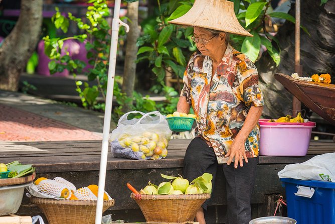 Private Tour: Amphawa Floating Market & Maeklong Railway Market - Who should book this market day?