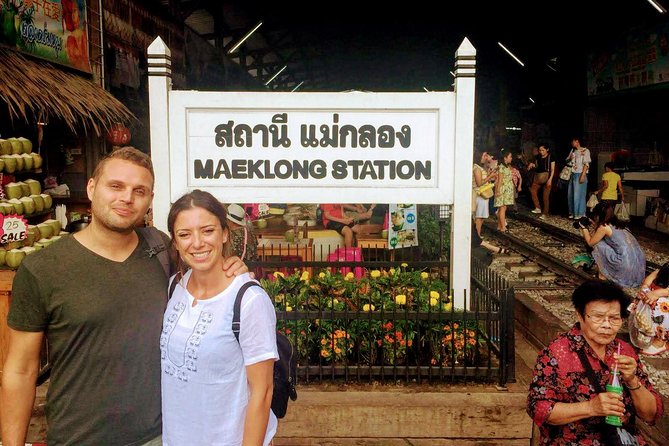 Private Tour: Amphawa Floating Market & Maeklong Railway Market - Sampling Amphawa one bite at a time