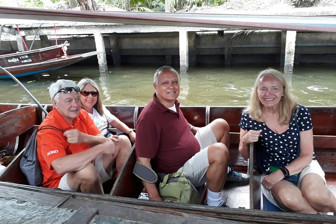 Private Tour: Floating Market and Maeklong Tour from Bangkok - What the private guide adds