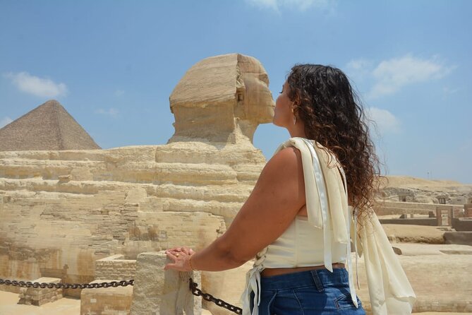 Private Tour: Giza Pyramids, Museum, Bazaar & Lunch Included - Three hours inside the Egyptian Museum