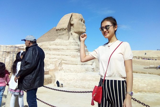 Private Tour Giza pyramids ,Sphinx. Lunch and local bazaars - The Giza Pyramids are the reason to book