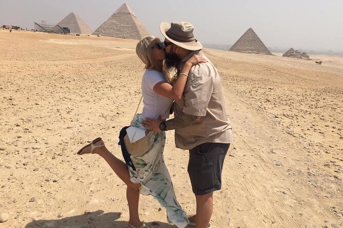 Private Tour Giza pyramids ,Sphinx. Lunch and local bazaars - Is $14 a good value?